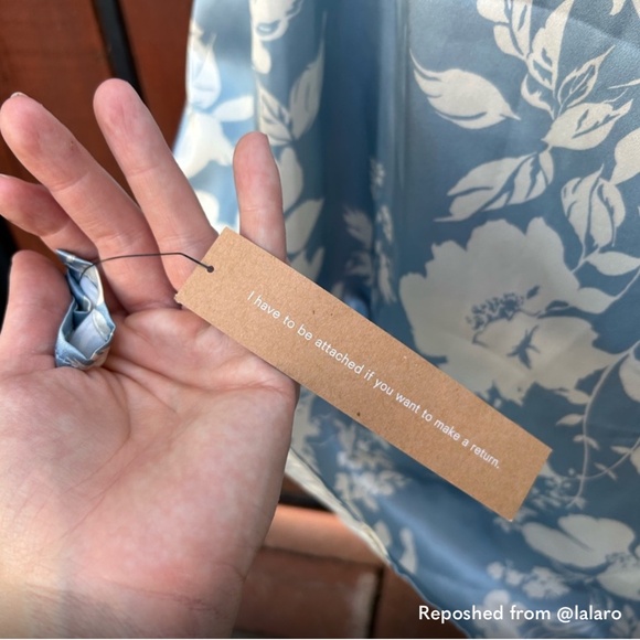 Reformation Barrow Silk Dress in Aliso blue floral size 12 altered to size 10 - Picture 7 of 9